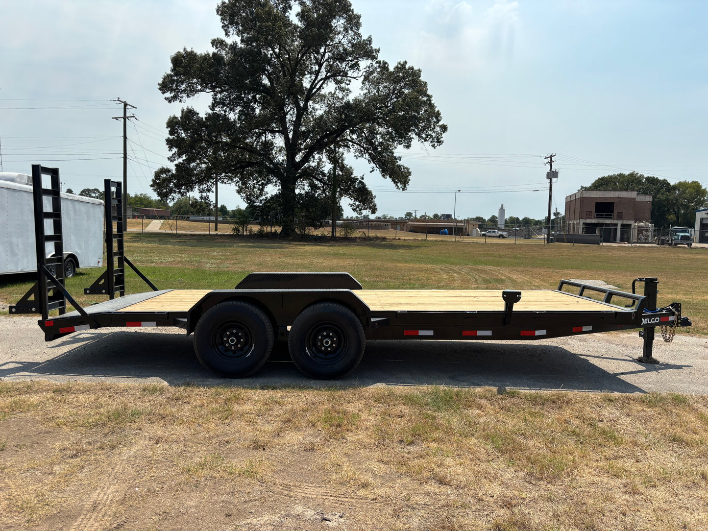 83 x 20 Equipment Trailer Delco #C320U32CS2K-67285-7K