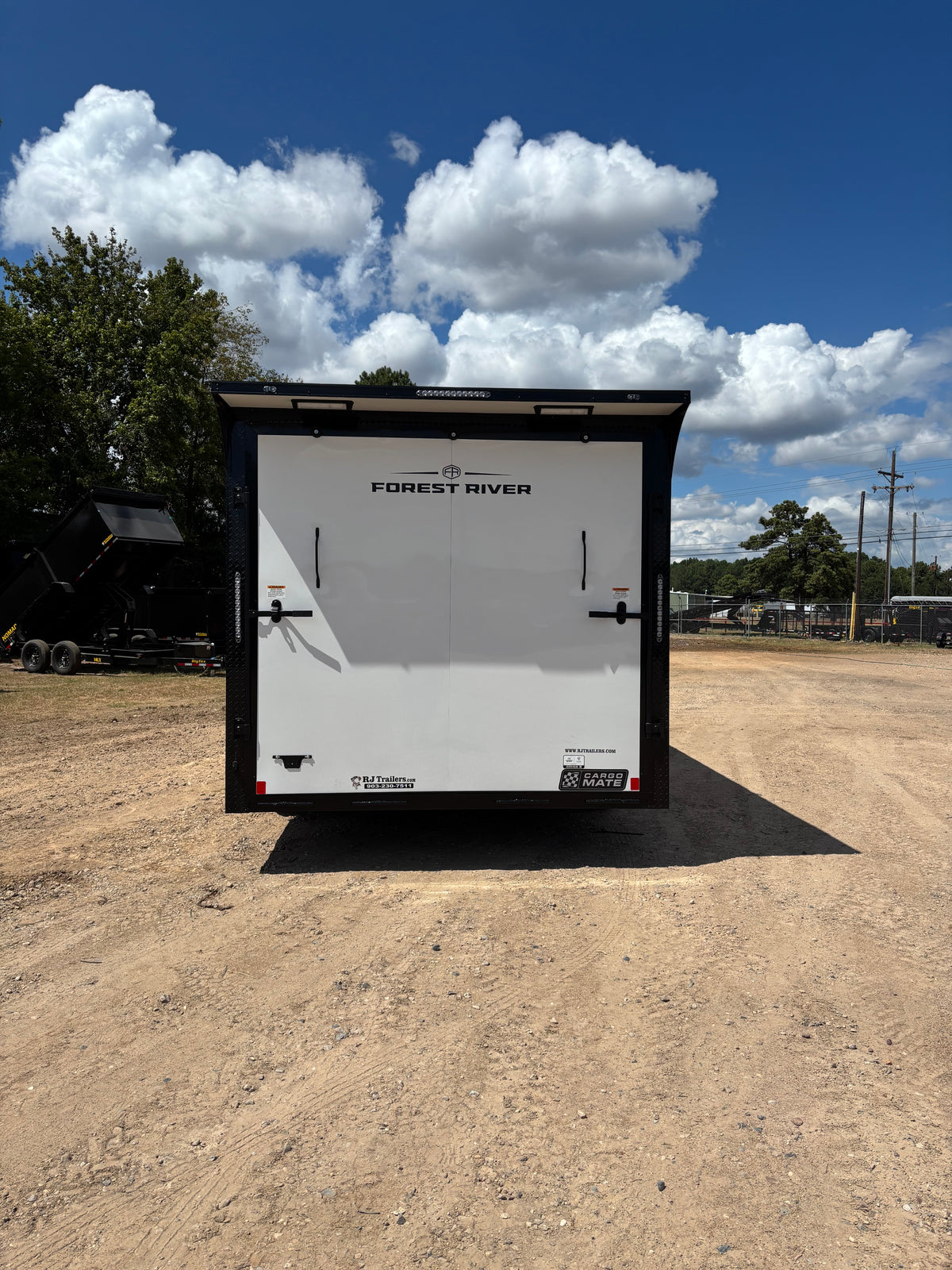 8.5 x 18' E-Series Enclosed Trailer Cargo Mate #TXEHW8.518TA3