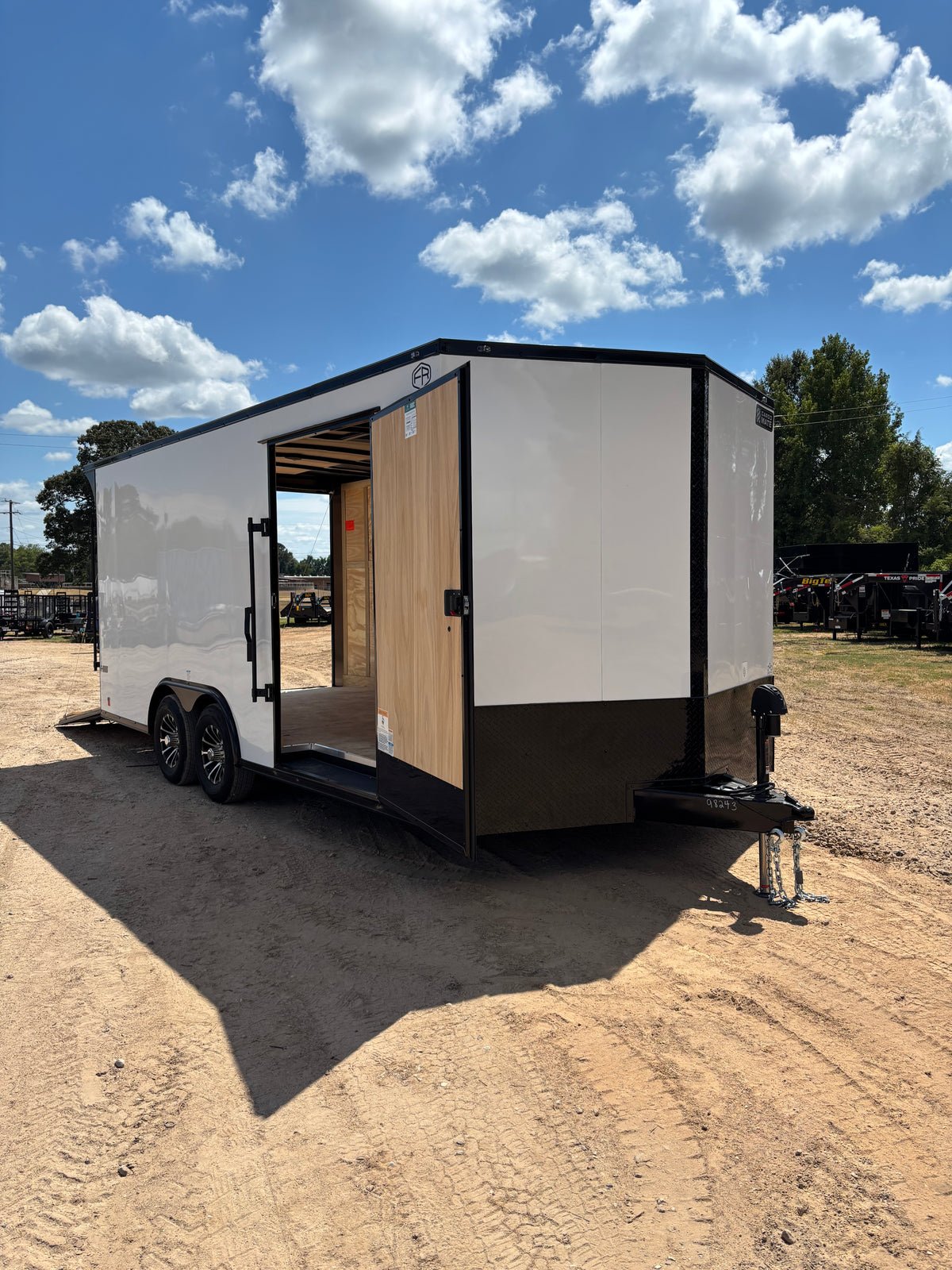 8.5 x 18' E-Series Enclosed Trailer Cargo Mate #TXEHW8.518TA3