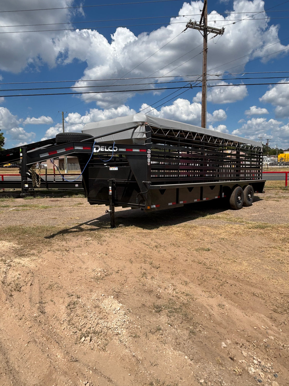 6'8" x 24' GN Cattle Stock Trailer Delco #B824