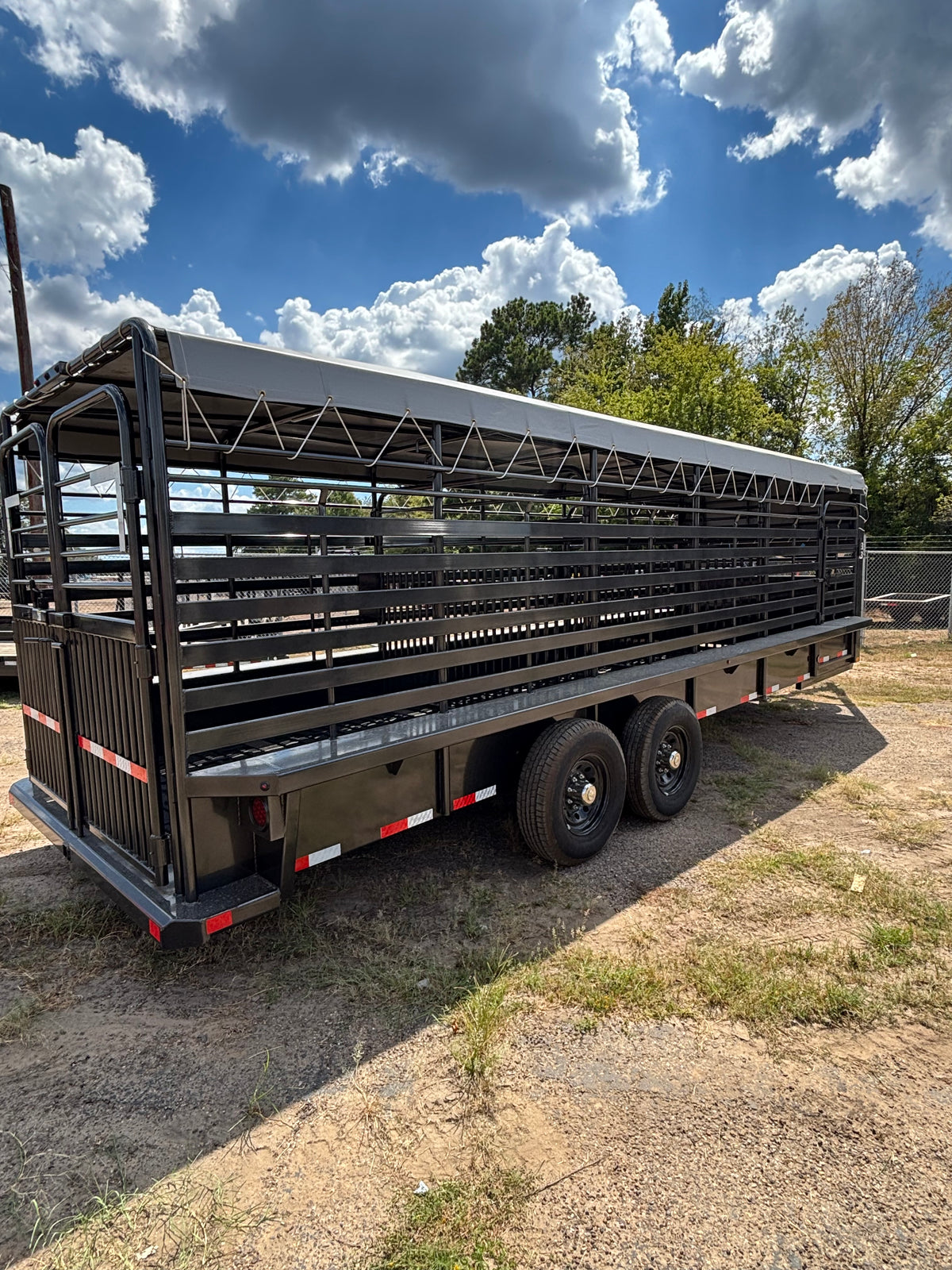 6'8" x 24' GN Cattle Stock Trailer Delco #B824