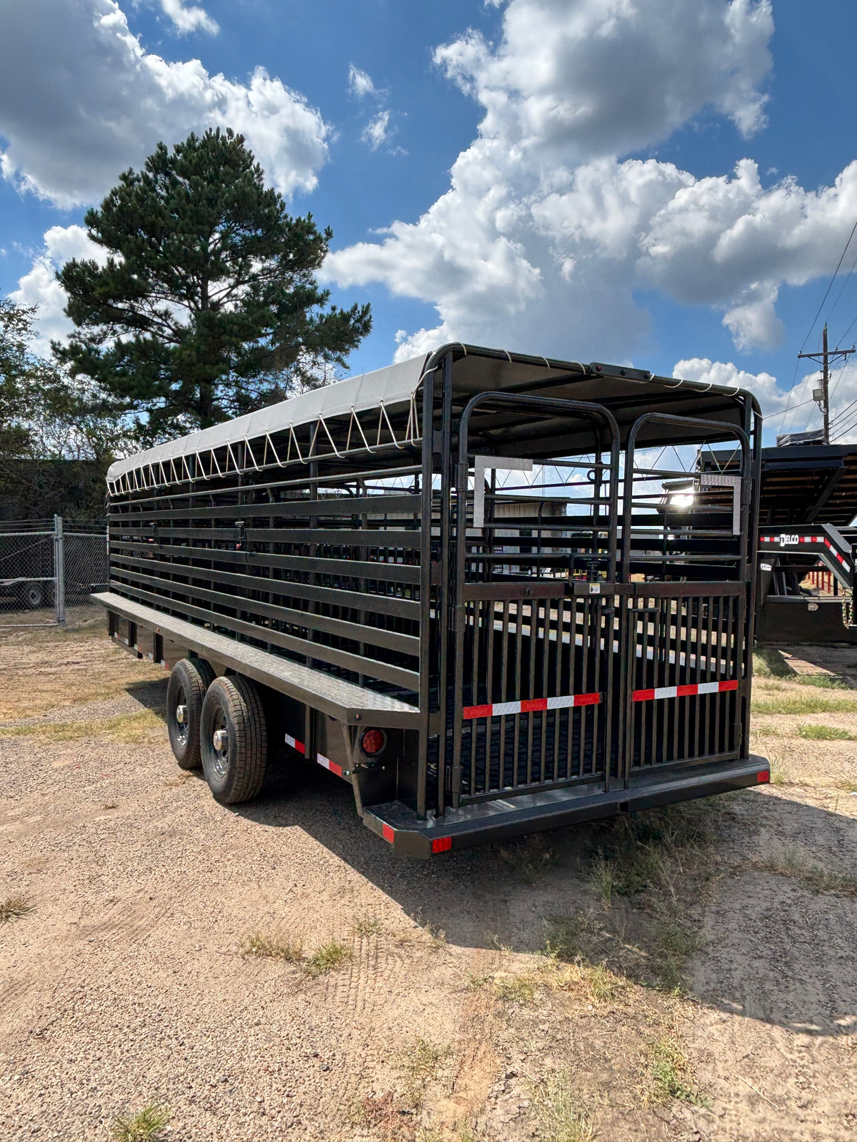 6'8" x 24' GN Cattle Stock Trailer Delco #B824