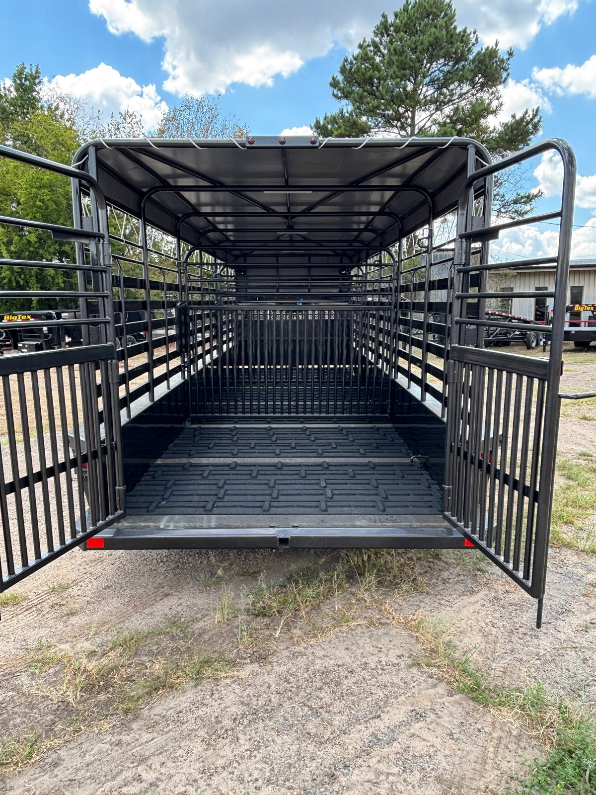 6'8" x 24' GN Cattle Stock Trailer Delco #B824