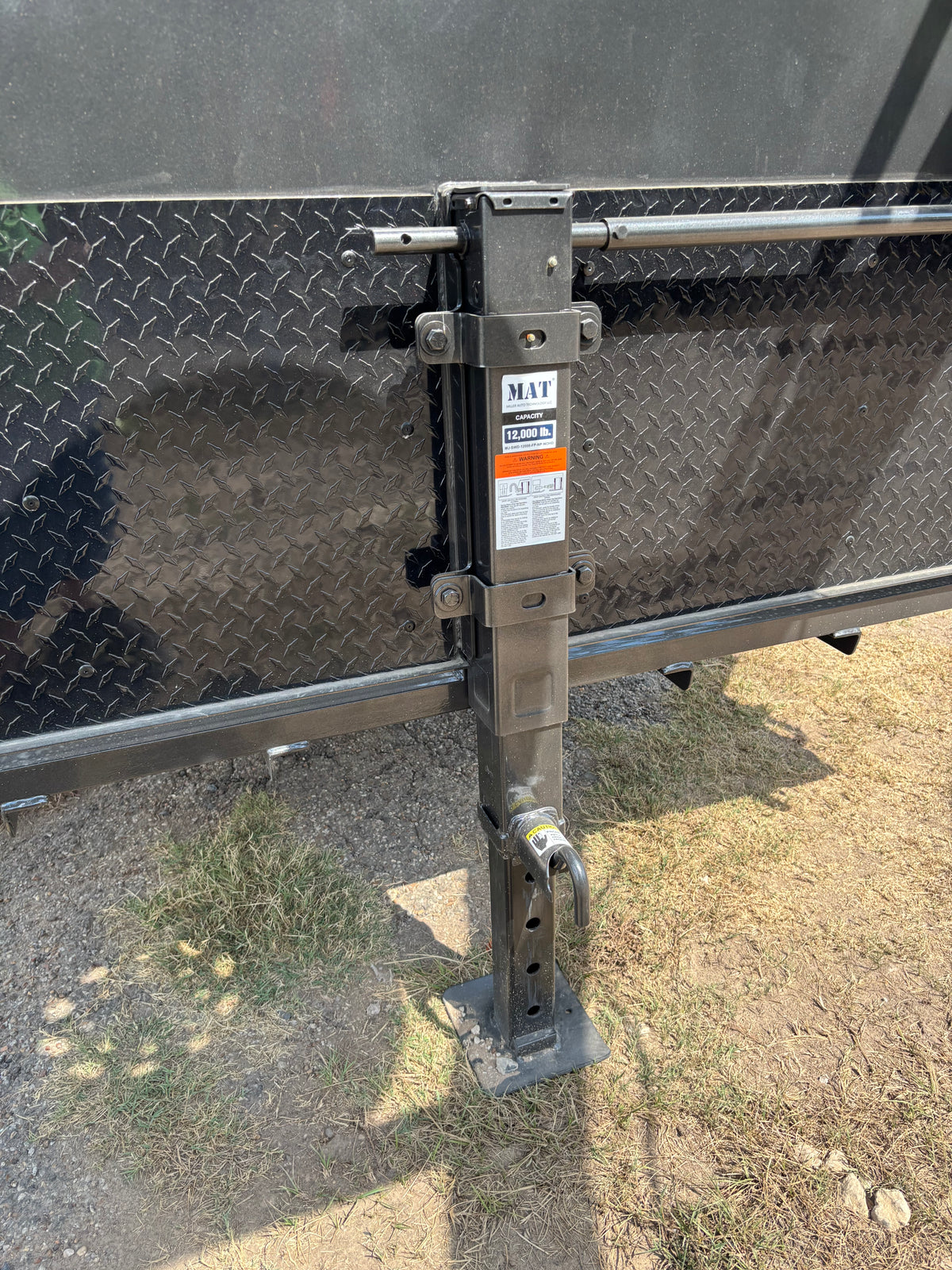 6'8" x 24' GN Cattle Stock Trailer Delco #B824