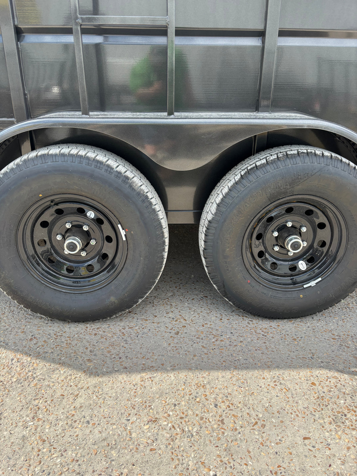 6' x 16' 3 Horse Slant Trailer Delco #H616