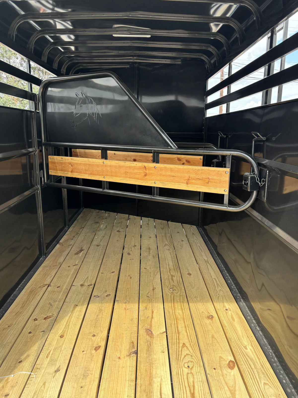 6' x 16' 3 Horse Slant Trailer Delco #H616
