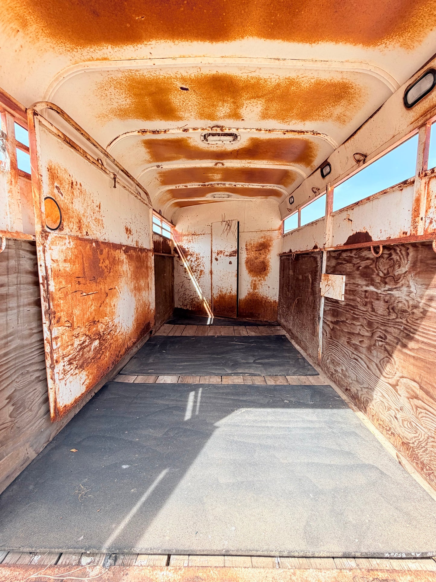 7' x 20' GN Eqwest Horse Trailer #37182