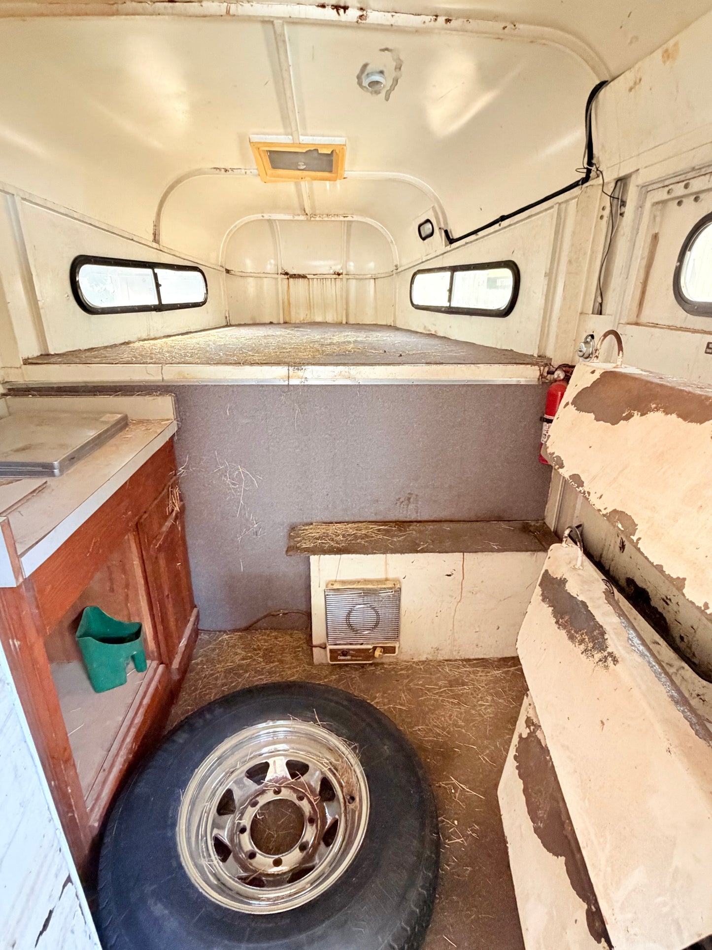 7' x 20' GN Eqwest Horse Trailer #37182