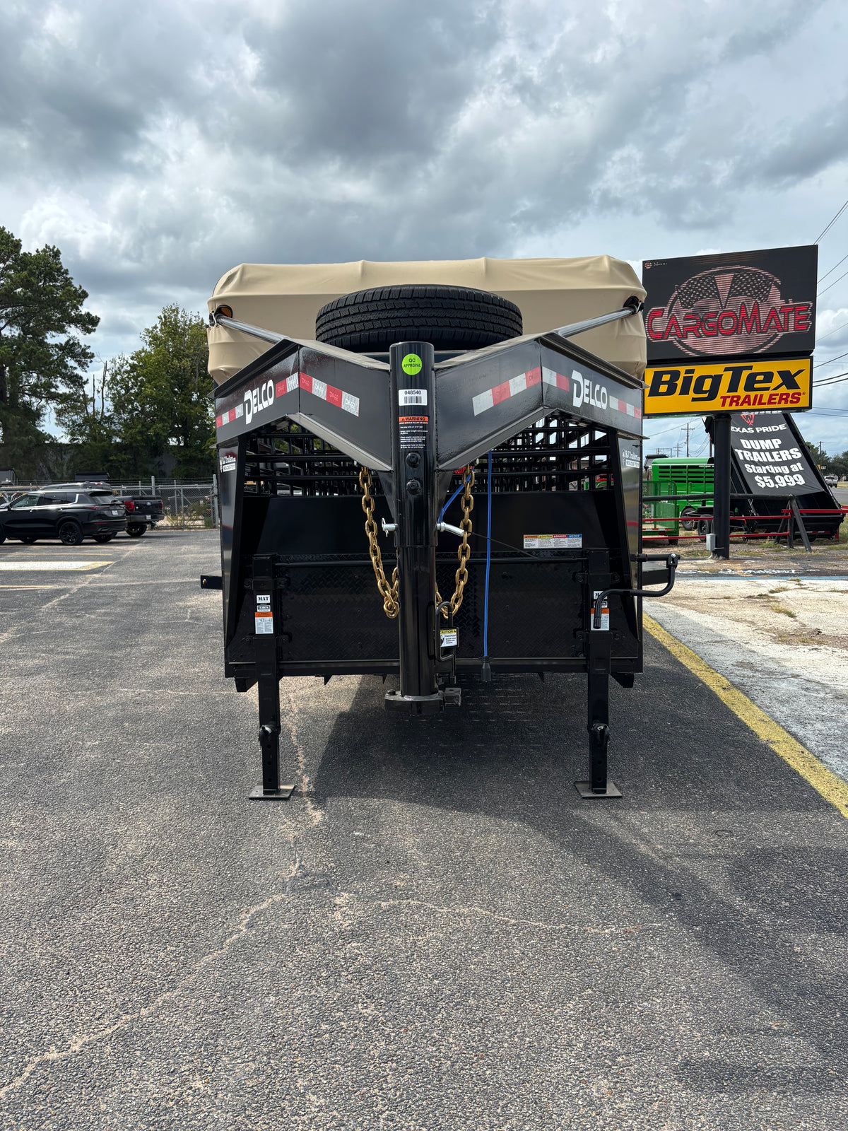 6'8" x 32' GN Cattle Stock Trailer Delco #B832