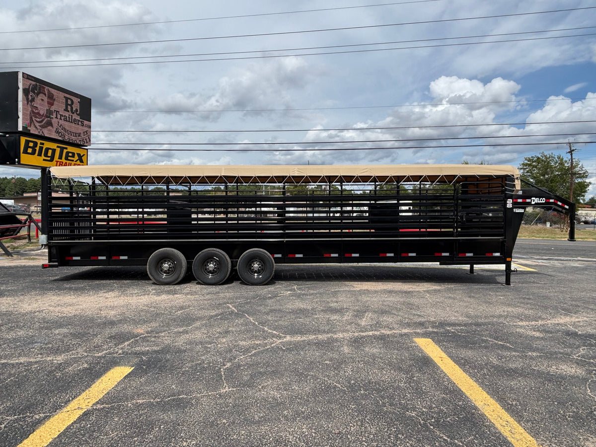 6'8" x 32' GN Cattle Stock Trailer Delco #B832