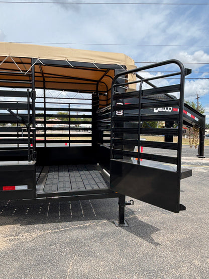 6'8" x 32' GN Cattle Stock Trailer Delco #B832