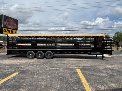6'8" x 32' GN Cattle Stock Trailer Delco #B832