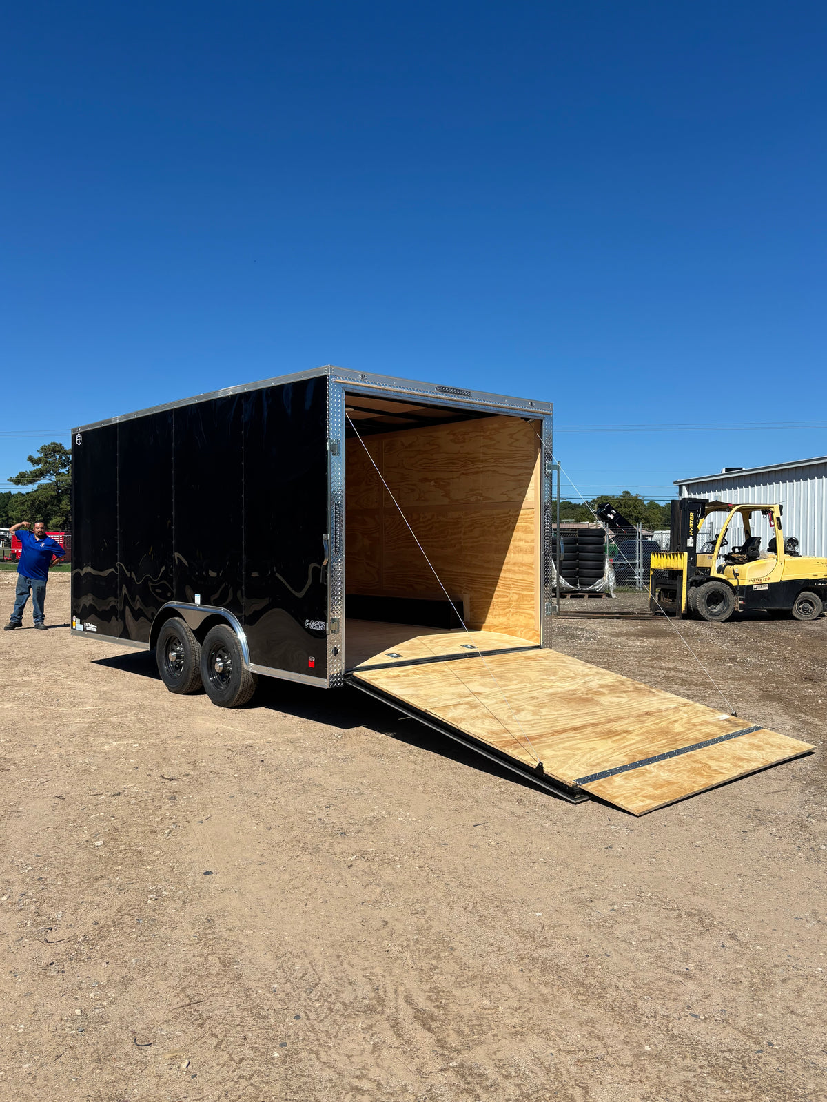 8.5 x 16' E-Series Enclosed Trailer Cargo Mate #TXEHW8.516TA3