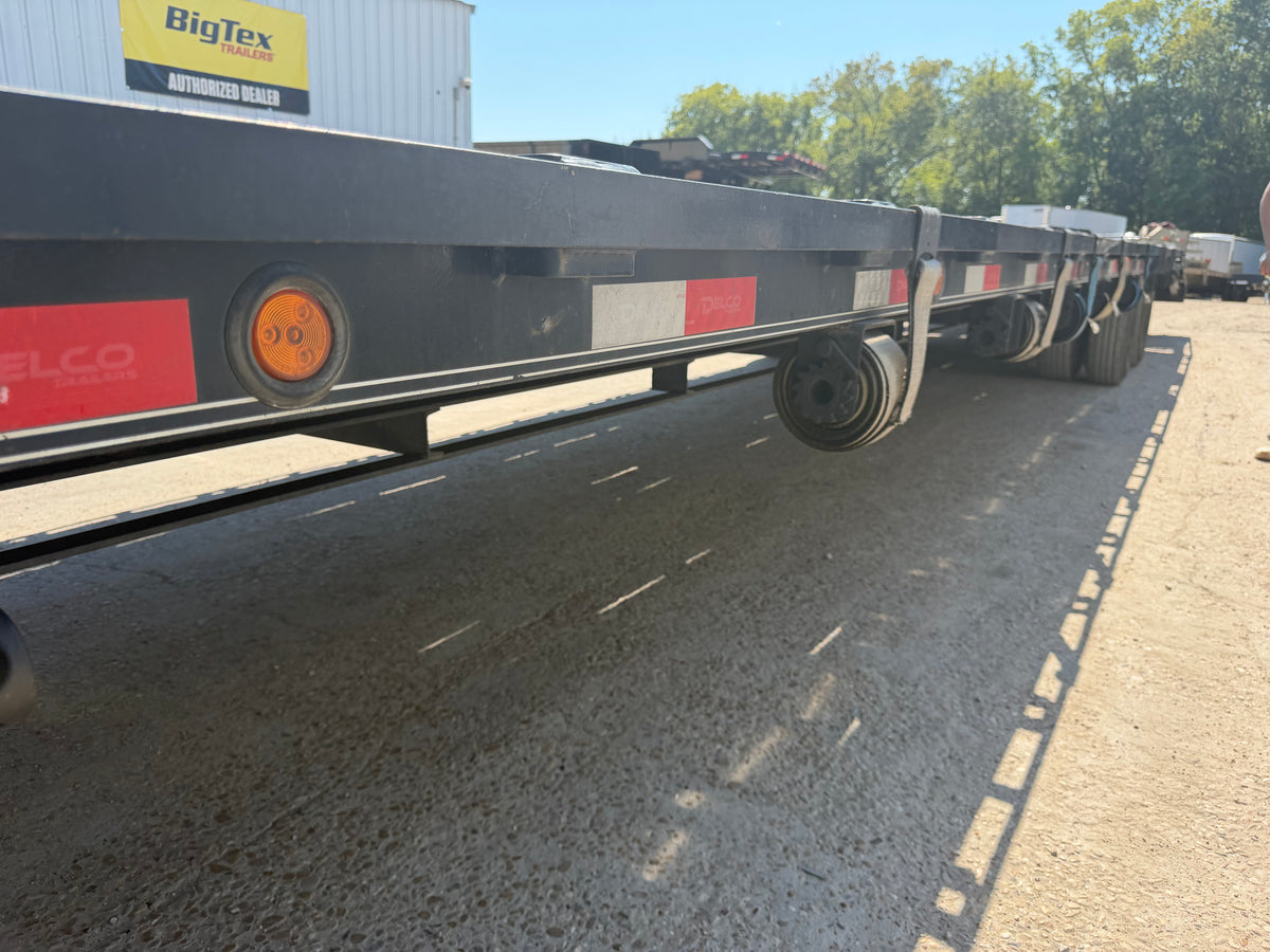 102 x 40' (35+5) Delco Flatbed Trailer #31364 Used