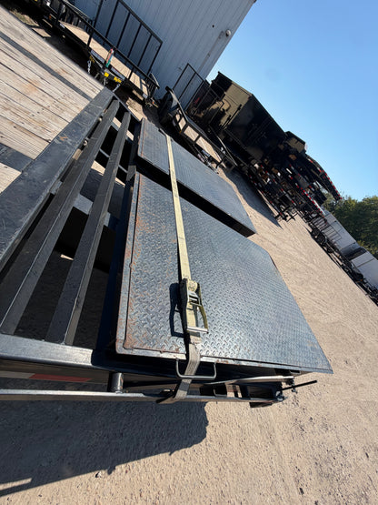 102 x 40' (35+5) Delco Flatbed Trailer #31364 Used