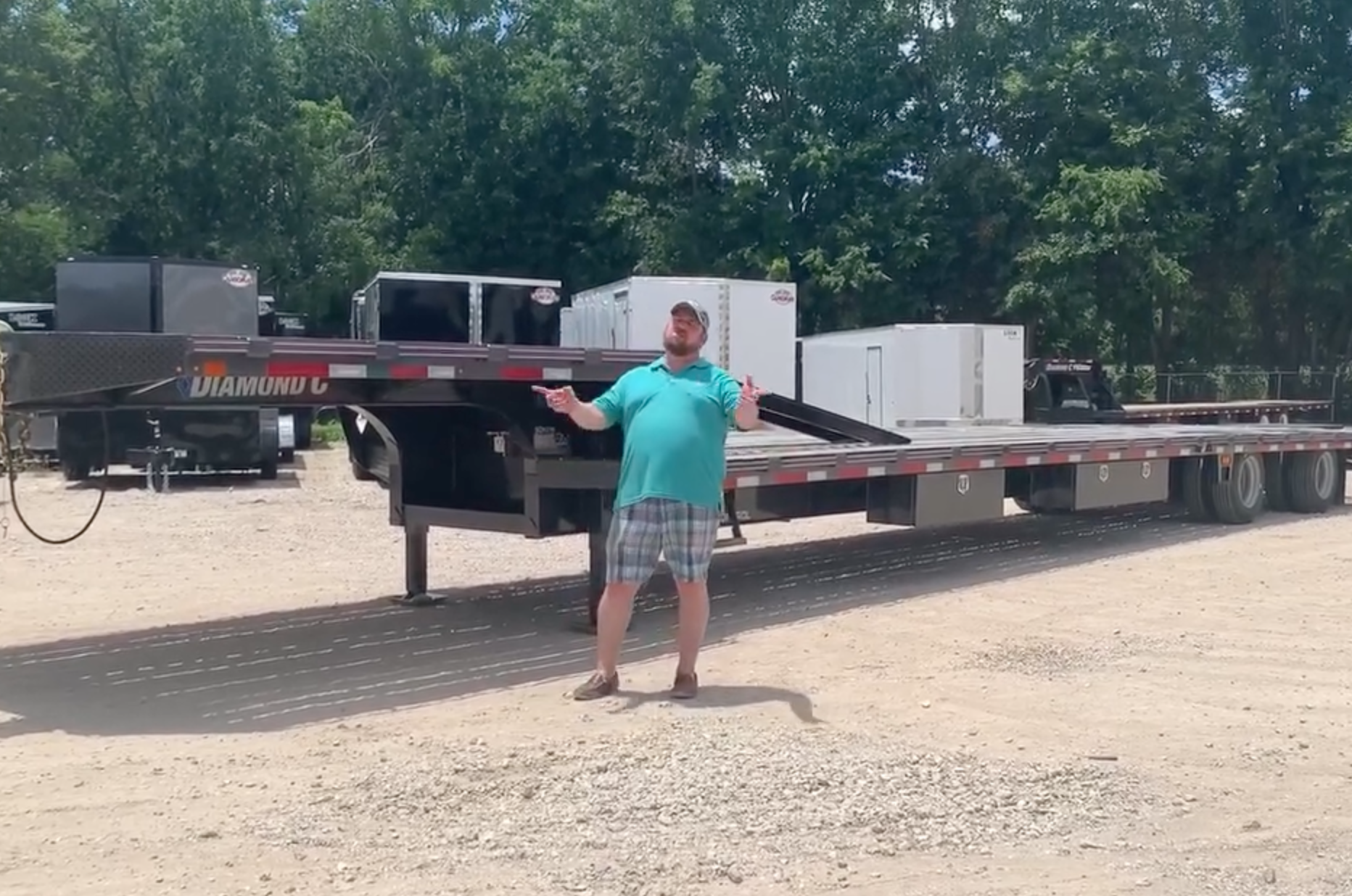 Translation missing: en.block.video.load_video