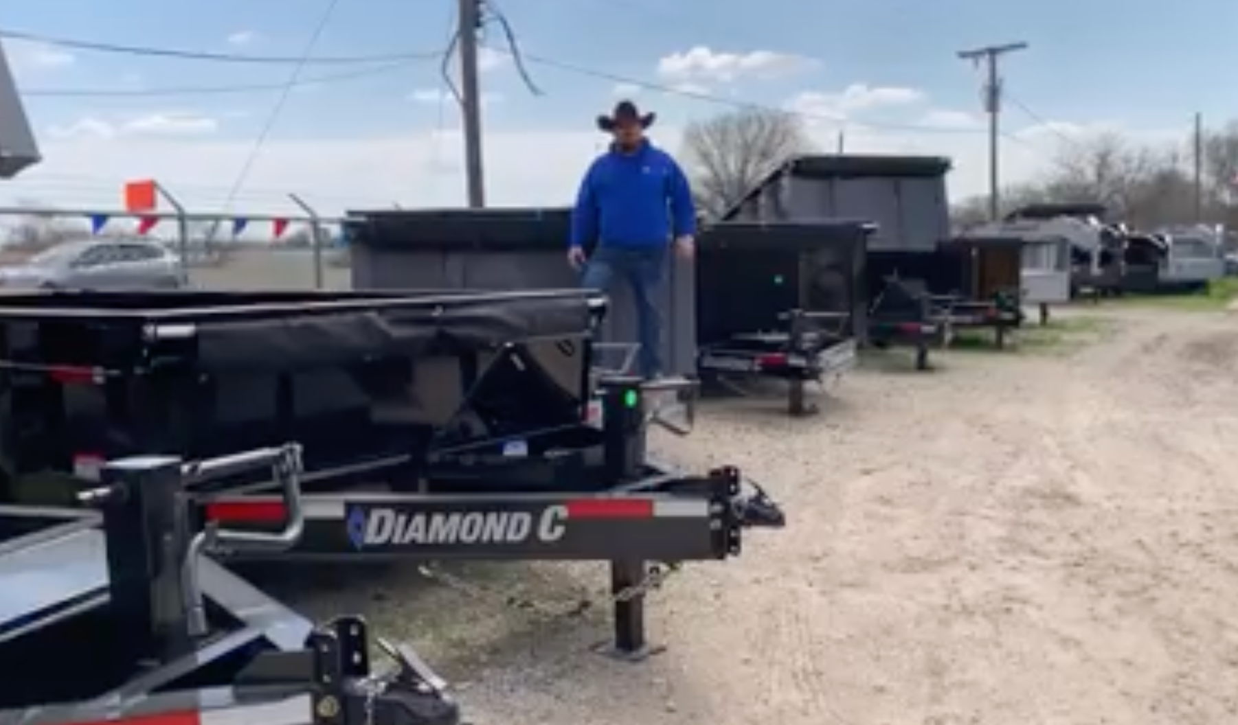 Translation missing: en.block.video.load_video