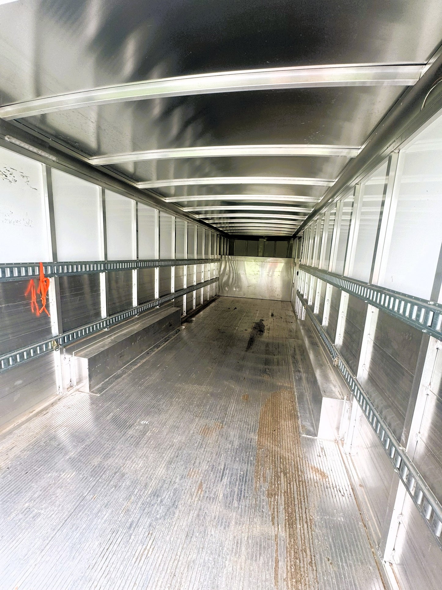 32' GN Enclosed Trailer Sundowner Alum # A6078 - Used