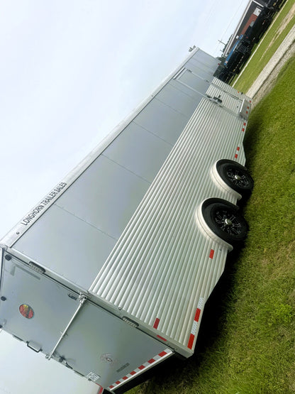 32' GN Enclosed Trailer Sundowner Alum # A6078 - Used
