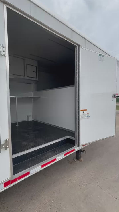 8.5' x 38' Qualifier Enclosed GN Trailer Cargo Mate #TXQFG8.538TA5